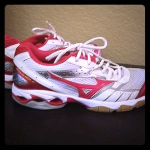 Mizuno volleyball shoes